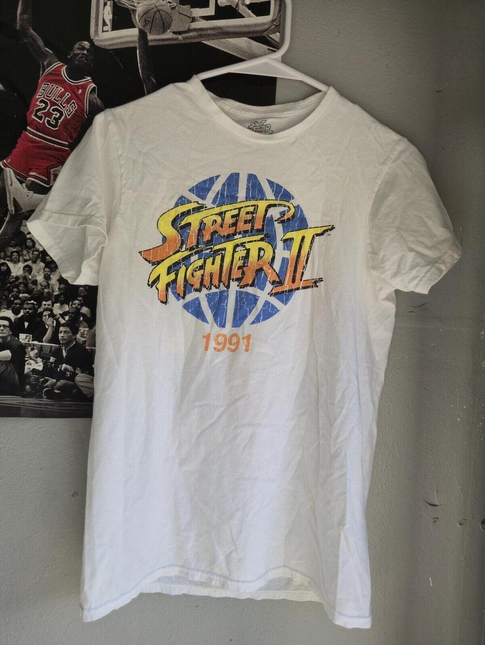 Street Fighter II 1991 DOUBLE SIDED JAPANESE WHITE Graphic T-Shirt MENS SZ Small